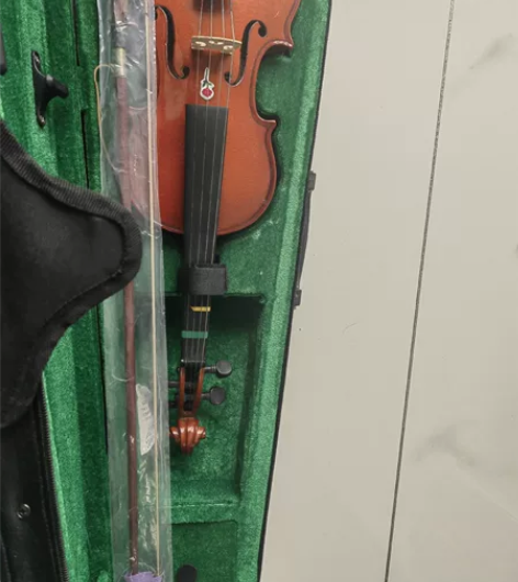 凤灵小提琴  三年前买本地实体店买的，孩子...