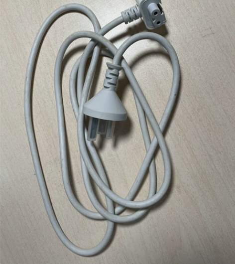 电源线  苹果电脑原装正品 电脑已经出手了...