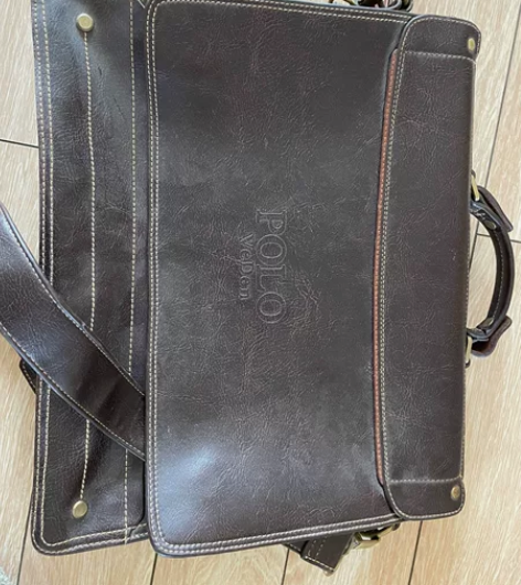 男士牛皮单肩包 买来没用过，但是因为放置久...