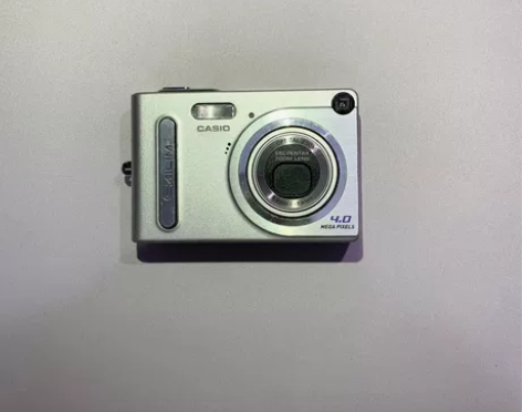 卡西欧z4  375 400万像素  3倍...