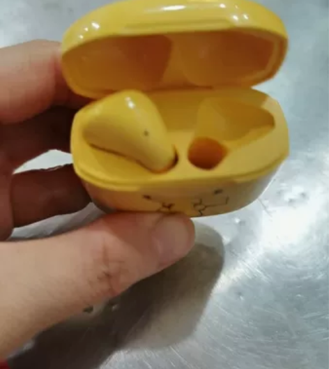 漫步者皮卡丘蓝牙耳机只有左耳右耳坏了 感兴...