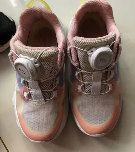 斐乐女童纽扣鞋28码 感兴趣的话点“我想要...