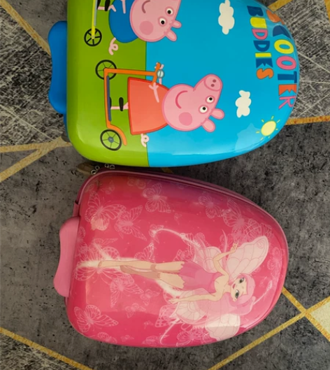 男童女童拉杆箱 书包 15元一个，两个20...