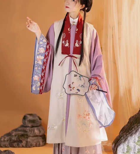 仅试穿，不是很喜欢了，出了，谢谢，半包邮的...