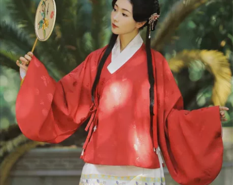 兰若庭 汉服 如意松鼠 明制 暗纹 交领上...