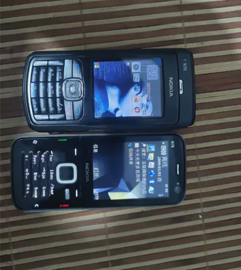 诺基亚N70、N78两款机器，n70已换壳...