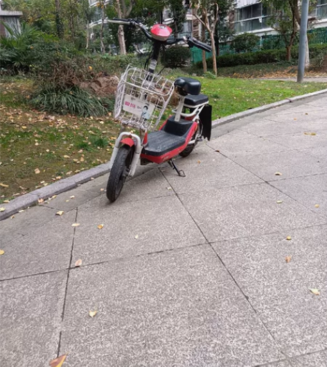 爱玛电动车续航里程二十多公里 感兴趣的话点...