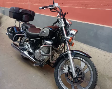 铃木Gz150A摩托车.18年8月份的，实...