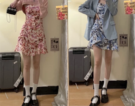 吊带碎花裙连衣裙女装2022新款法式复古夏...