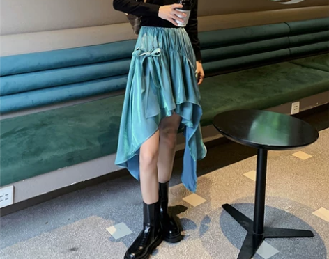 ?梅子熟了文艺风细闪荷叶边不规则半身裙高腰...