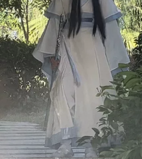 悠窝窝 少年蓝忘机 s码 配件都有,玉佩有...