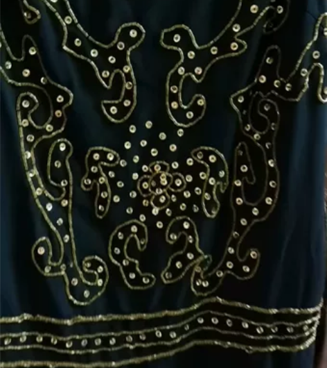 满钻钉珠民族风吊带抹胸雪纺连衣裙 是那种有...