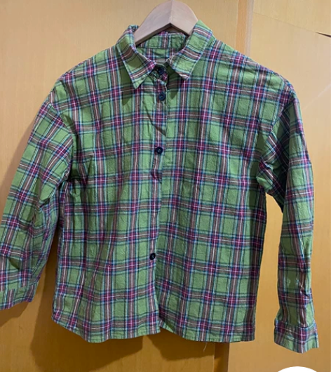 莉小闲儿童纯棉衬衣,尺码130比较中性风格...