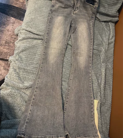 高腰复古蓝牛仔裤版型非常好实体店购入 感兴...