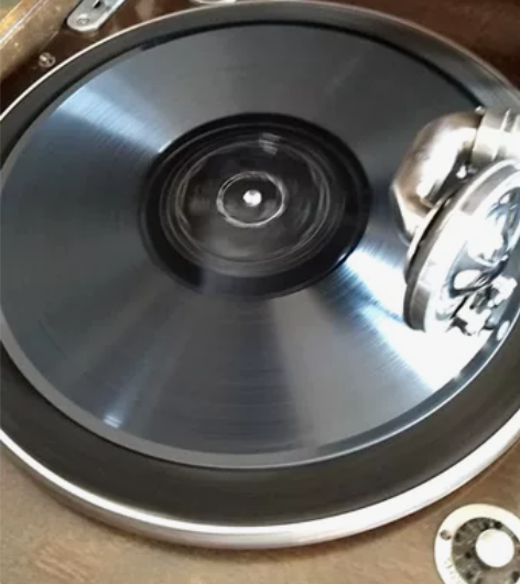 老唱片.民国明星歌舞大家黎莉莉女士和王人美...