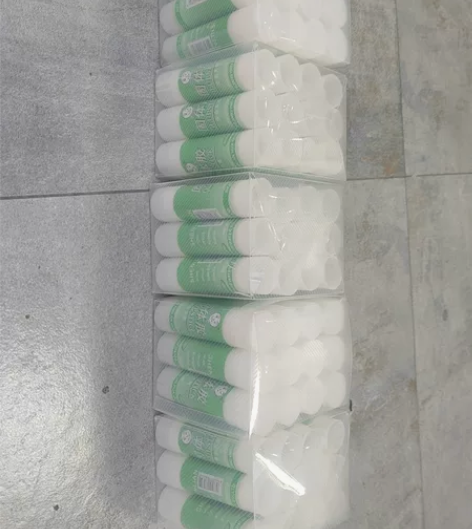 固体胶 一共5组，60支 过年买的，到现在...