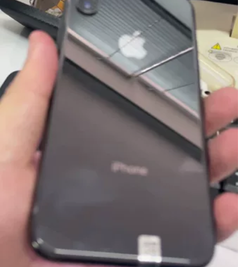 iPhone x 64G 从朋友店买的。最...