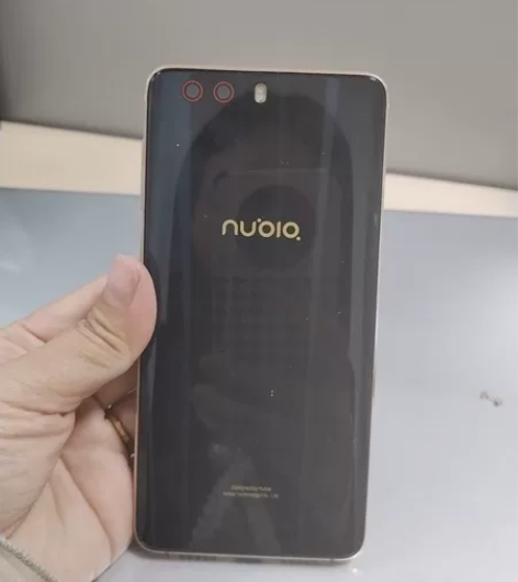 努比亚  手机出售5台，价位256元，看清...