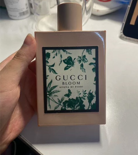 gucci香水 余量如图三 喷头有些问题 ...