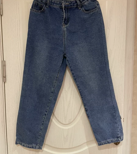 女装蓝色加绒牛仔裤 内里有很薄一层绒，松紧...