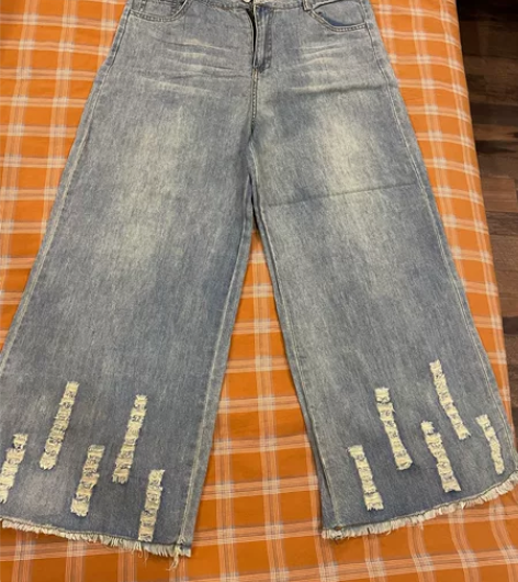 女装浅蓝阔腿牛仔裤 面料轻薄，尺码xl，裤...