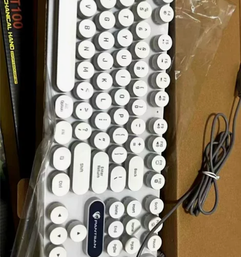 【工作室买多了】键盘鼠标套装发光机械手感电...