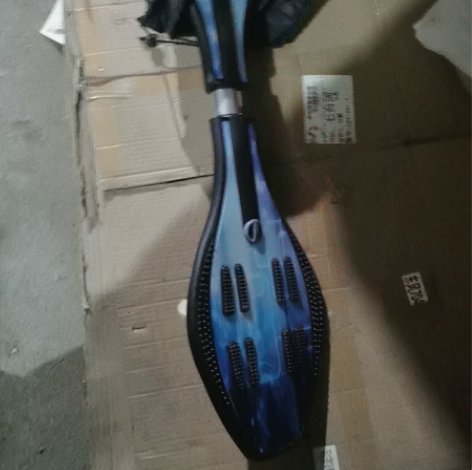 全新儿童滑板车两轮摇摆车蛇形滑板活力板 感...