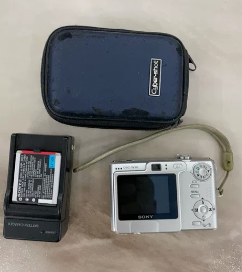 大福利来啦……出售索尼相机一部，全新状态，...