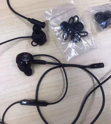 漫步者GM450游戏耳机，九成新，全入耳不...