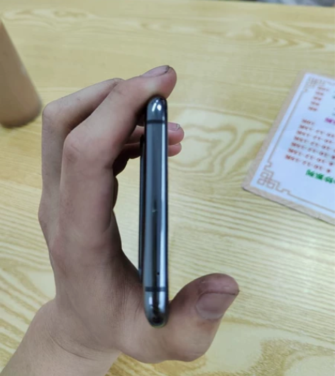 慢出魅族17 8+128乌金配色,后盖专门...