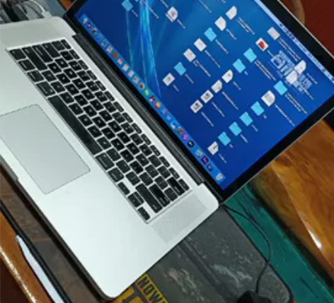 苹果笔记本，个人，用不惯笔记本，一直放办公...