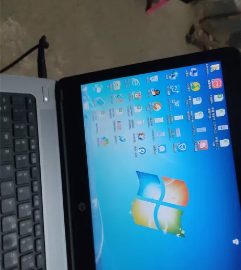 惠普笔记本  个人二手  正常使用  很少...