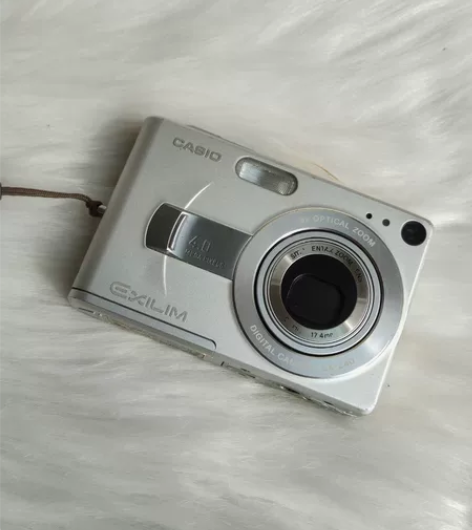 卡西欧z40 400w像素3倍光变成色如图...