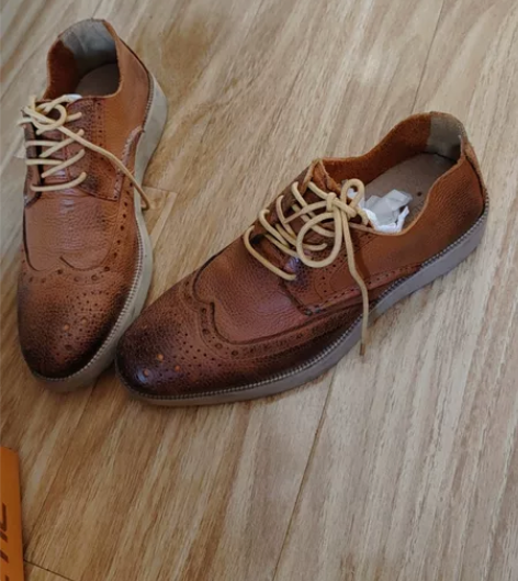 头层皮布洛克。运动40码皮鞋39码。88新...