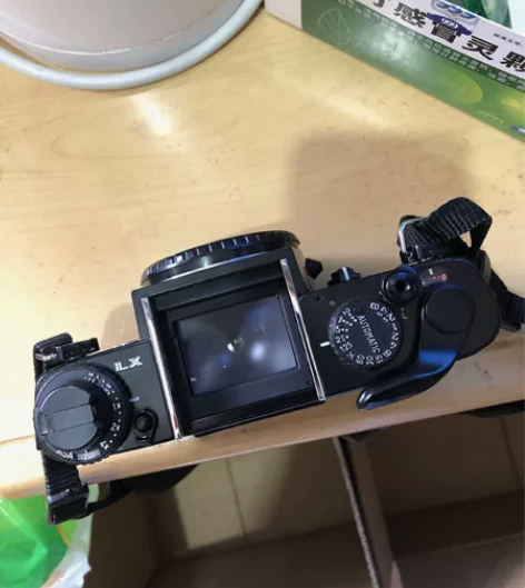 宾得lx 自用功能正常，侧光也准有原厂肩带...