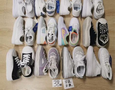 38码回力飞跃正品清仓处理  帆布鞋35元...