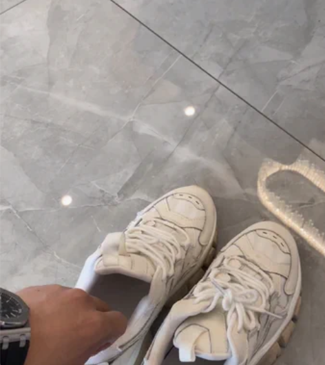 斐乐休闲鞋  39码 很时尚 穿过一次  ...