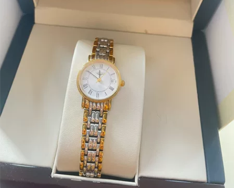 浪琴女士手表，记得是8000多买的，发票找...