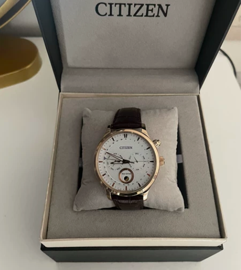 西铁城光动能手表 买了一直放着没带 低价出...