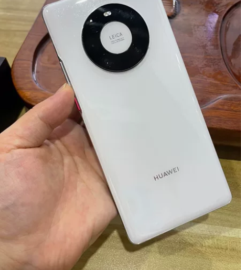 华为顶级Mate40Pro 高配版运行8G...