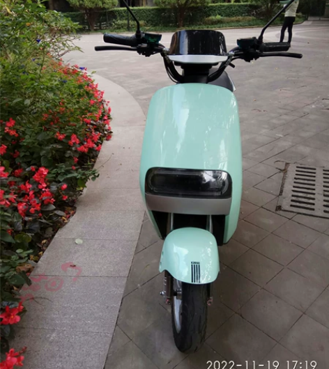 72v电瓶车，如图所示，充满电可以跑45公...
