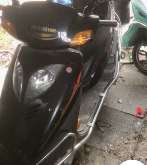 豪爵悦星，踏板摩托车125排量，只跑了一万...