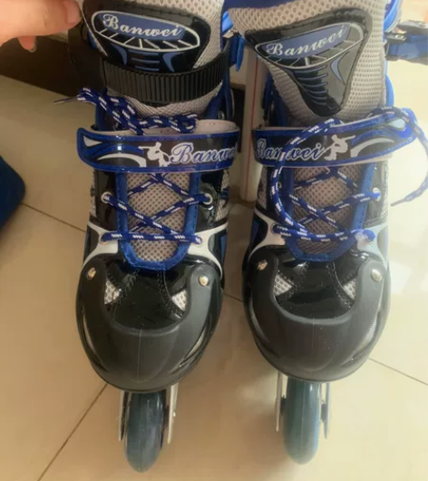伴威轮滑鞋 39码 成年 朋友送的 全新 ...