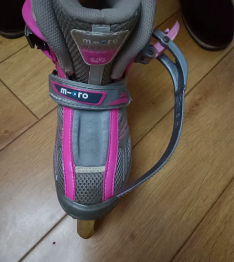 战甲滑冰鞋，女，35到38码，8成新，40...