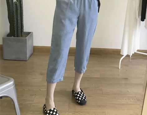 夏季薄款天丝牛仔裤女网红同款松紧腰七分冰丝...