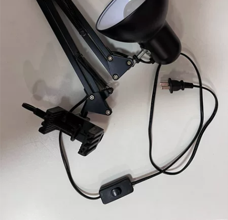 台灯 床头灯 夹子灯，赠送一个LED灯泡。...