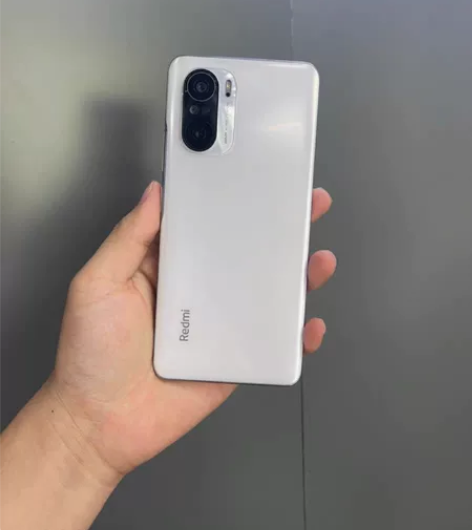 本人闲置一部红米k40 晴雪 8+2...