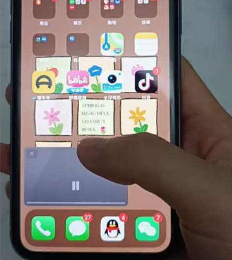 苹果11国行128g，外观无瑕疵无磕碰百分...