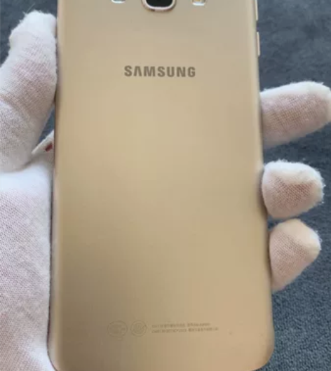 三星A 8000全网通16G内存 屏幕轻微...