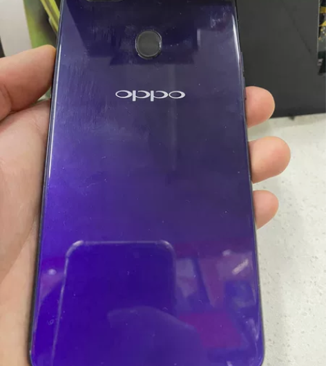 OPPOr15  6G128二手买回来的，...